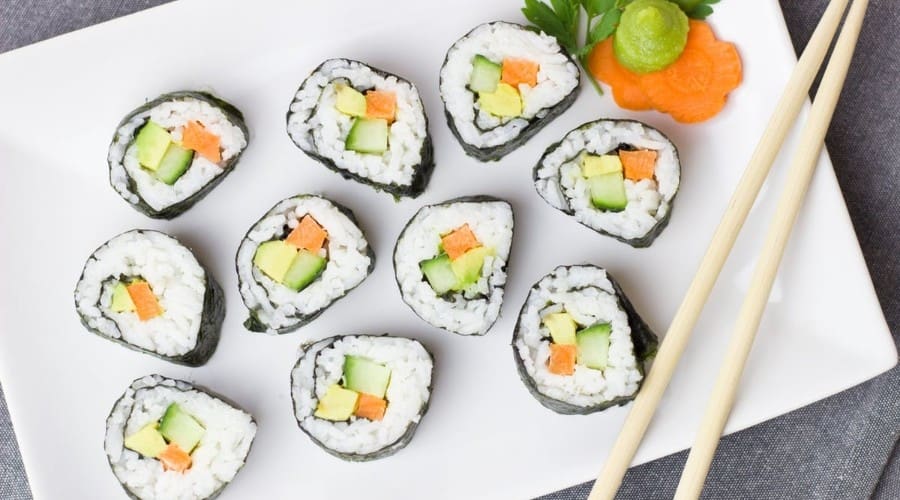 sushi calories carbs