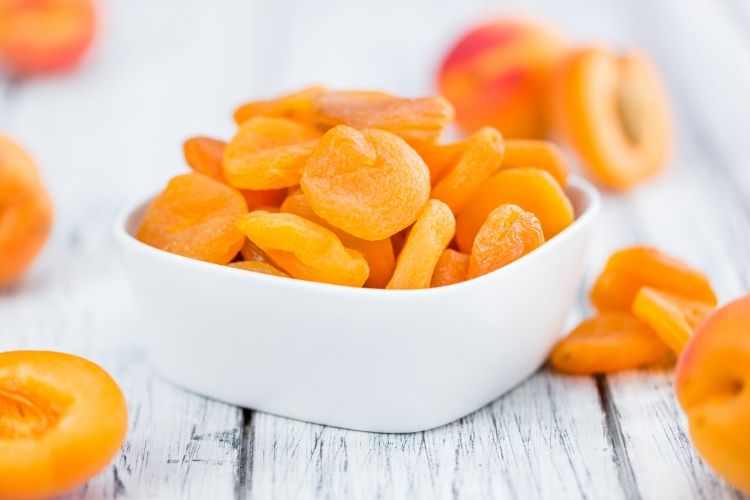 dried apricots carbs
