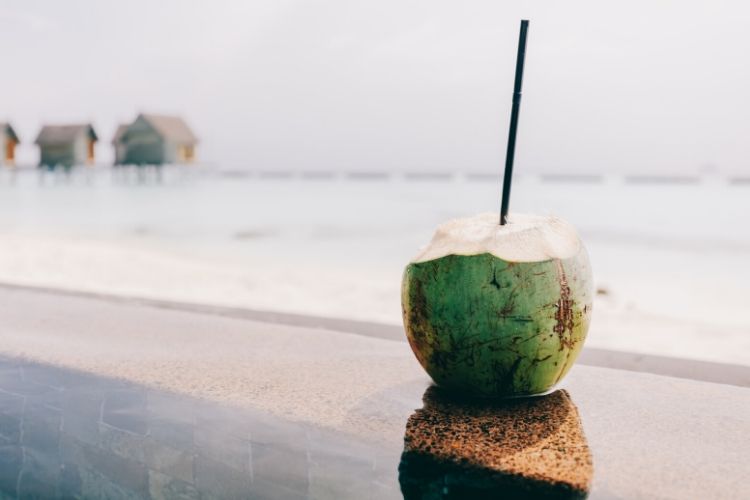 coconut water calories